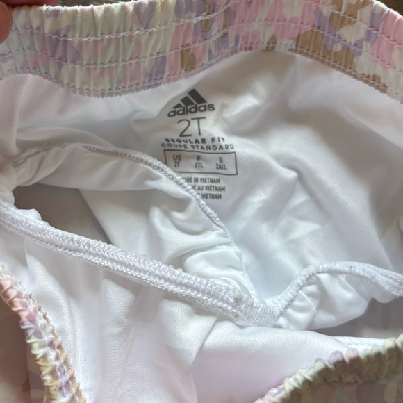 Toddler Girl adidas Tee and Shorts Set - 2T - Picture 8 of 10